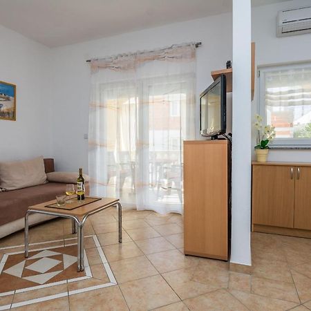 Apartments Sarlija Vir Ngoại thất bức ảnh