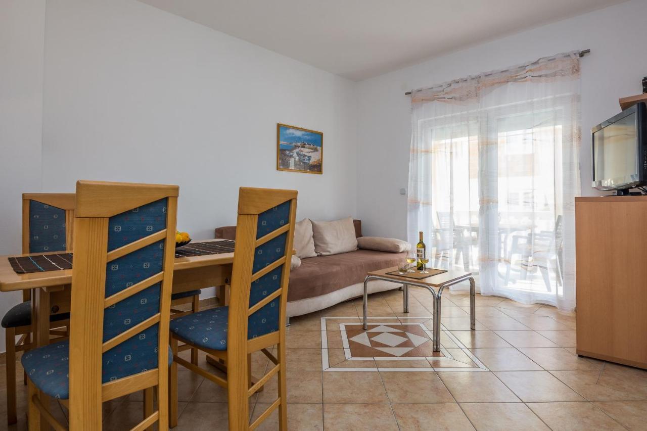 Apartments Sarlija Vir Ngoại thất bức ảnh